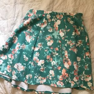 Floral mini skirt